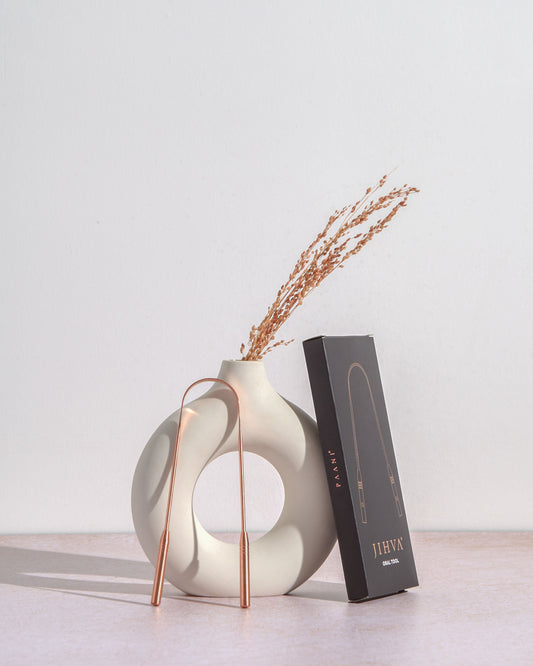 HOW TO USE A TONGUE SCRAPER: UNLOCKING THE ART OF ORAL WELLNESS