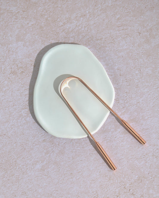 HOW TO CLEAN YOUR COPPER TONGUE SCRAPER TO MAINTAIN SHINE